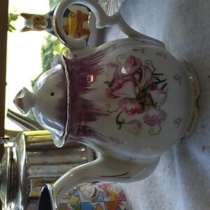 Vintage Royal Crown Fine China 3970 purple gold tea pot